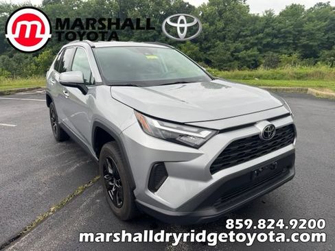 Used 2024 Toyota RAV4 XLE AWD/4WD image 1