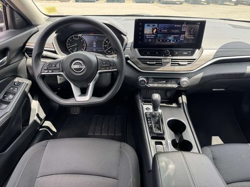 Certified 2025 Nissan Altima 2.5 SV w/ SV Special Edition Package AWD/4WD image 14
