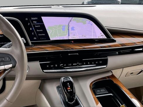 Used 2024 Cadillac Escalade Sport Platinum w/ LPO, ONYX Package AWD/4WD image 13