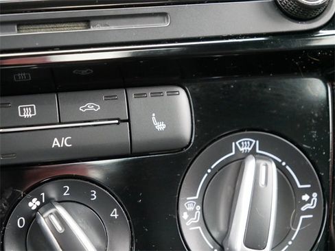 Used 2015 Volkswagen Jetta TDI SE image 33