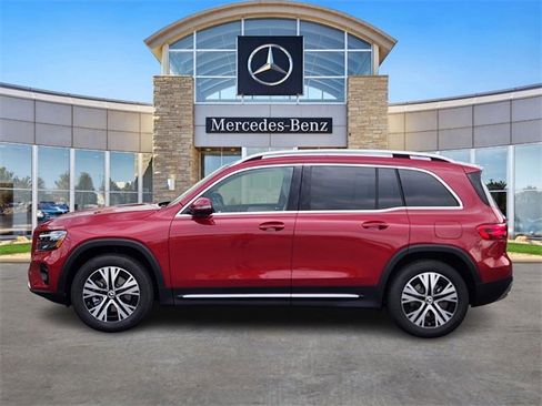 New 2026 Mercedes-Benz GLB 250 4MATIC image 2