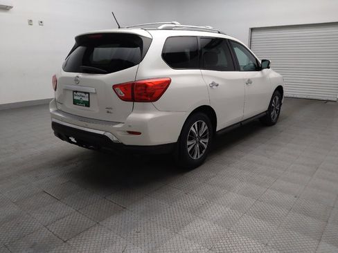 Used 2017 Nissan Pathfinder SL w/ SL Premium Package AWD/4WD image 9