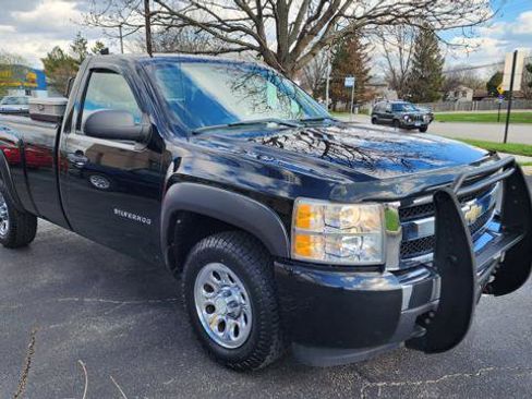 Used 2011 Chevrolet Silverado 1500 W/T w/ LS Package image 2