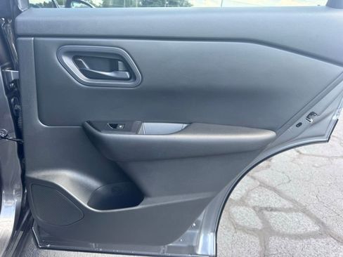 Used 2024 Nissan Rogue S AWD/4WD image 22