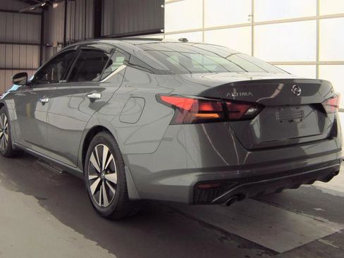 Used 2019 Nissan Altima 2.5 SL FWD image 5