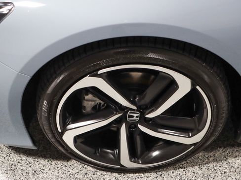 Used 2022 Honda Accord Sport image 11