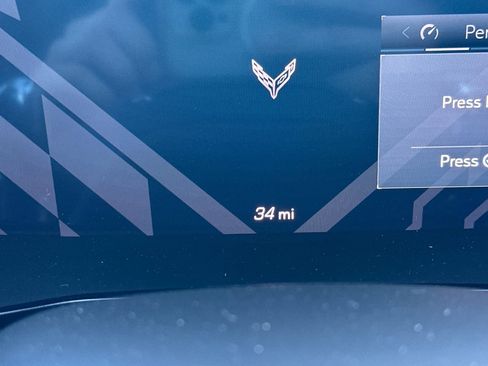 Used 2024 Chevrolet Corvette Stingray Preferred Cpe w/ Z51 Performance Package RWD image 21
