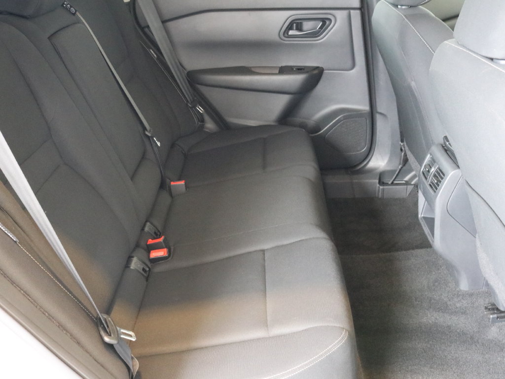 Used 2024 Nissan Rogue S AWD/4WD image 35