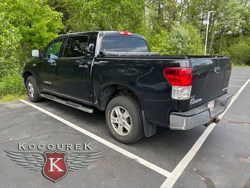 Used 2013 Toyota Tundra 4x4 CrewMax w/ SR5 Pkg image 6