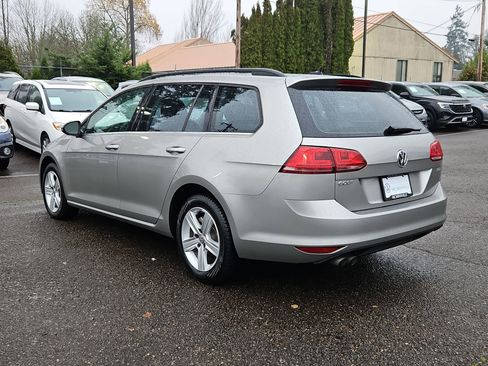 Used 2015 Volkswagen Golf TDI S image 3