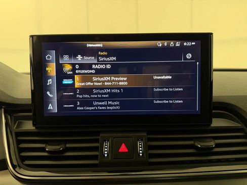 Used 2022 Audi Q5 e Premium Plus w/ Premium Plus Package AWD/4WD image 24
