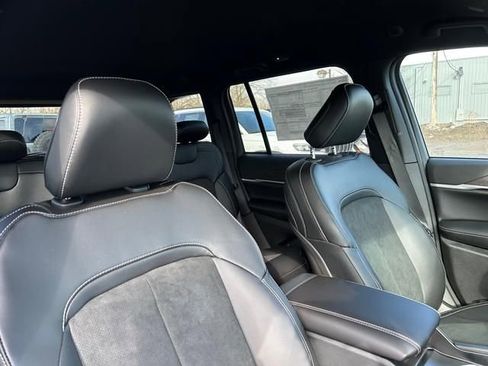 New 2026 Jeep Grand Cherokee Altitude AWD/4WD image 32