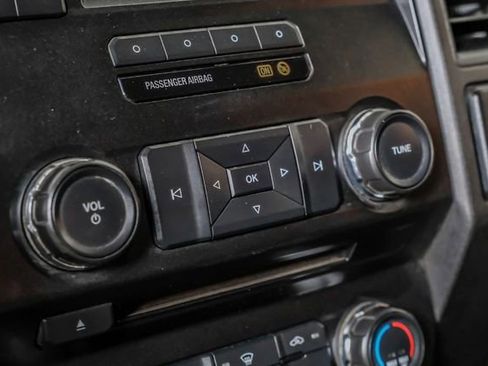 Used 2018 Ford F250 XL w/ Power Equipment Group AWD/4WD image 25