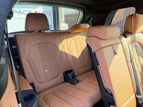 Used 2022 BMW X7 M50i w/ Executive Package image 28