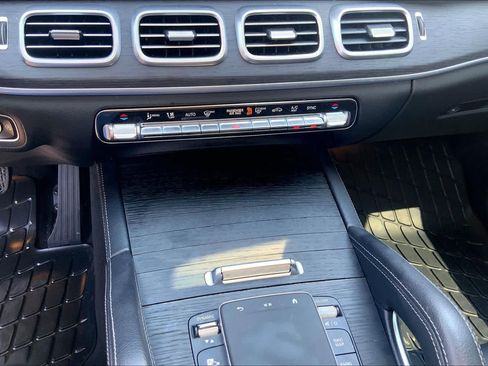 Used 2024 Mercedes-Benz GLE 350 4MATIC image 35