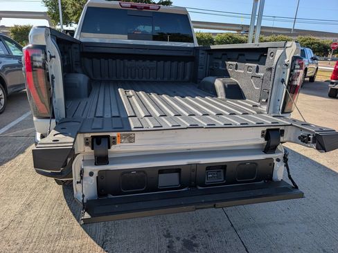 Used 2026 GMC Sierra 2500 AT4X AWD/4WD image 27