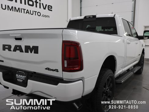 New 2026 RAM 3500 Laramie AWD/4WD image 4