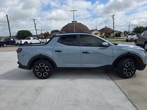 Used 2022 Hyundai Santa Cruz SEL w/ Activity Package FWD image 2