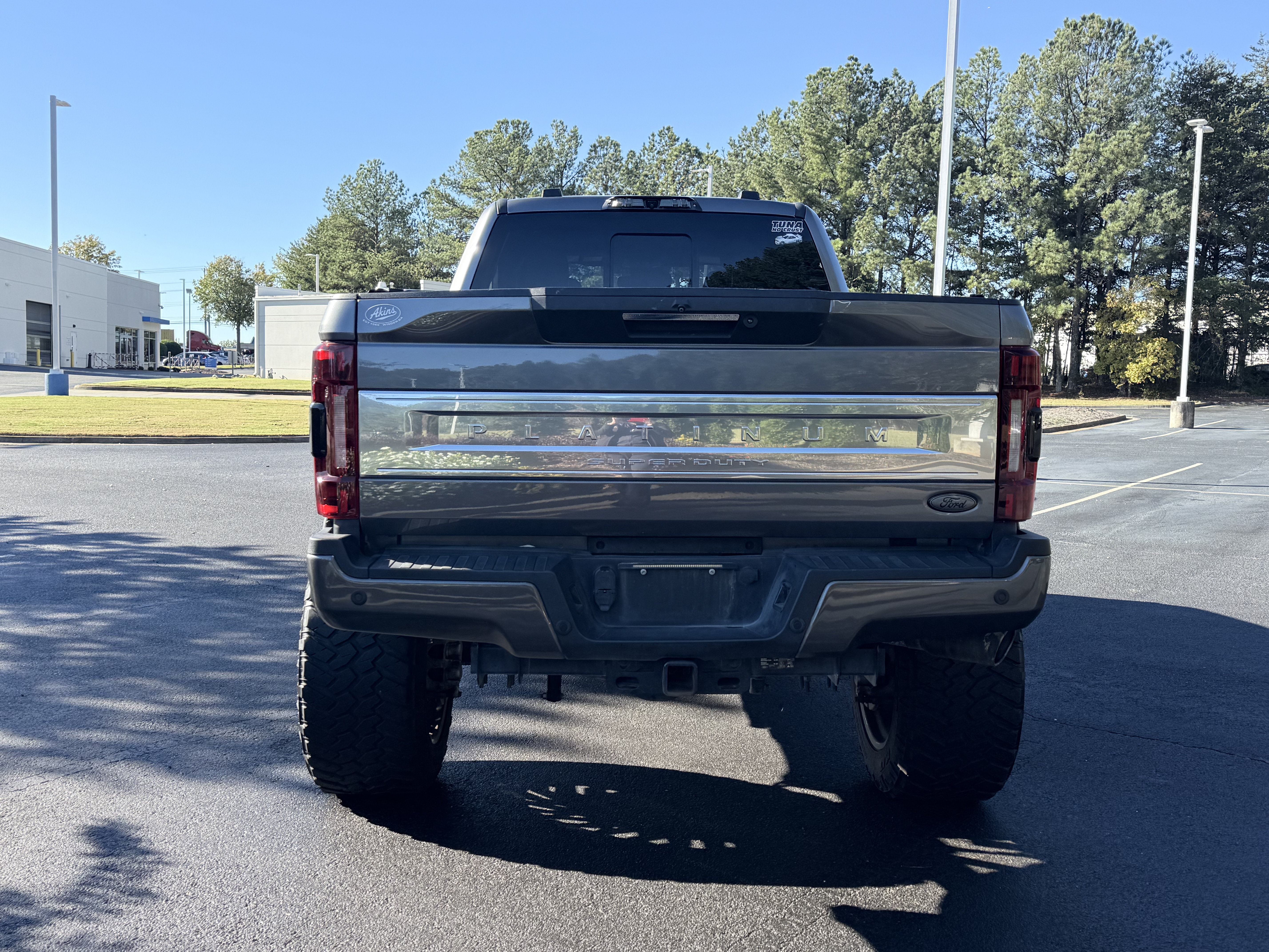 Used 2022 Ford F250 Platinum w/ FX4 Off-Road Package AWD/4WD image 10