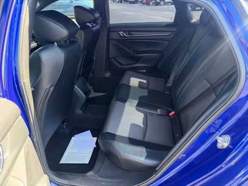 Used 2018 Honda Accord Sport image 9
