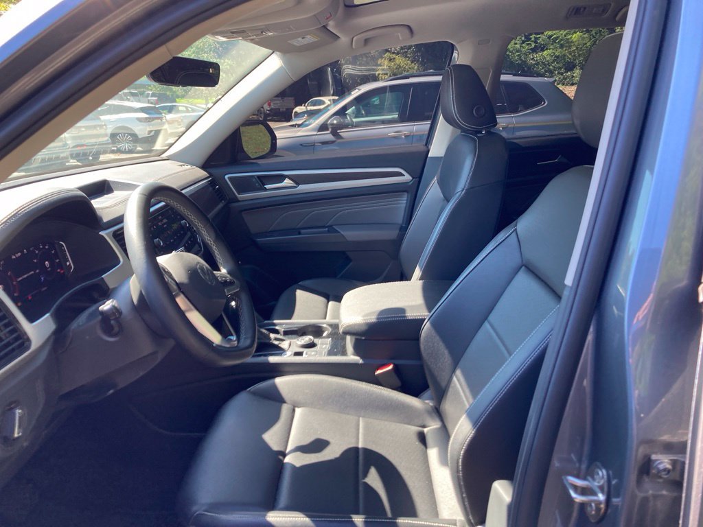 Used 2023 Volkswagen Atlas SE w/ Panoramic Sunroof Package AWD/4WD image 10