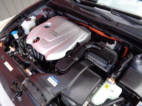Used 2015 Hyundai Sonata Limited w/ Option Group 02 FWD image 3