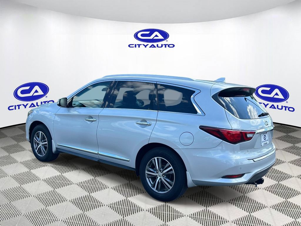 Used 2020 INFINITI QX60 Luxe w/ Essential Package FWD image 5