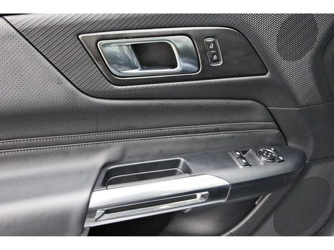 Used 2025 Ford Mustang Premium RWD image 21