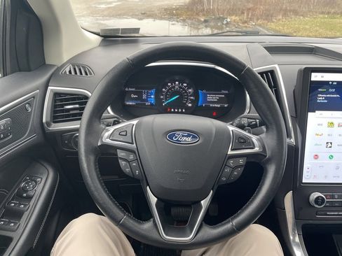 Used 2021 Ford Edge Titanium w/ Equipment Group 301A image 15