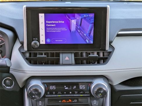 Used 2025 Toyota RAV4 XLE image 18