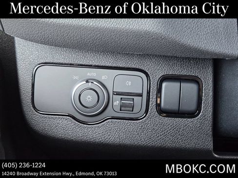 Used 2025 Mercedes-Benz Sprinter 2500 image 23