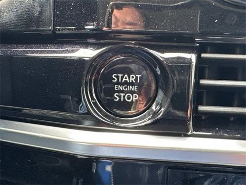 New 2025 Nissan Pathfinder SL image 34