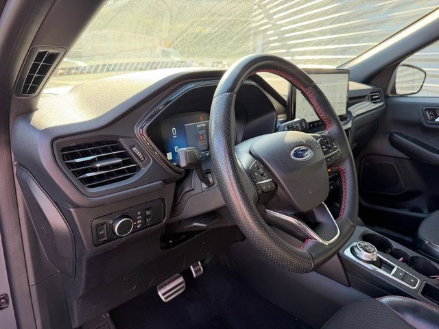 Used 2024 Ford Escape ST-Line w/ Tech Pack #1 AWD/4WD image 15
