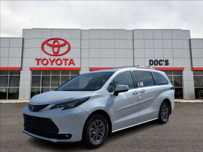 New 2025 Toyota Sienna XLE