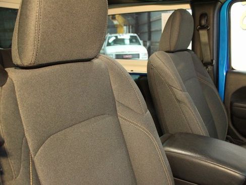 Used 2024 Jeep Wrangler Sport image 11