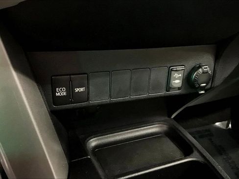 Used 2018 Toyota RAV4 Adventure AWD/4WD image 16