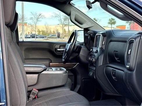 Used 2019 Chevrolet Silverado 1500 LT w/ All-Star Edition image 9