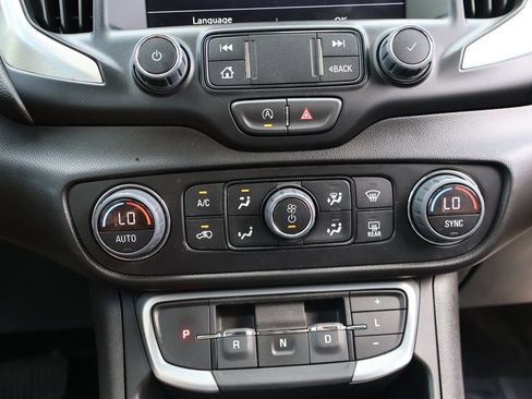 Used 2024 GMC Terrain SLT FWD image 47