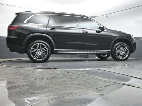 Used 2026 Mercedes-Benz GLS 450 4MATIC image 40