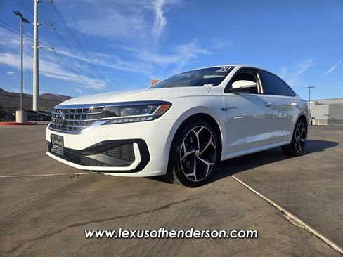 Used 2020 Volkswagen Passat 2.0T R-Line FWD image 2