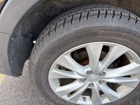 Used 2015 Toyota RAV4 Limited image 17