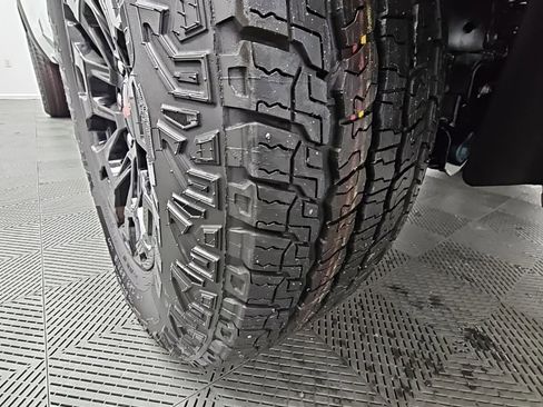 New 2026 GMC Canyon Elevation w/ Convenience Package image 46