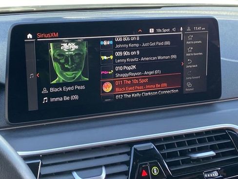 Used 2023 BMW 530i w/ Premium Package image 27