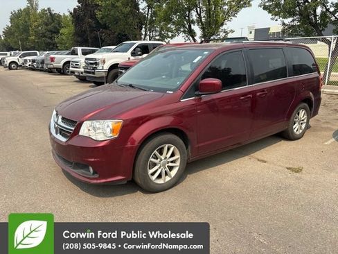 Used 2019 Dodge Grand Caravan SXT FWD image 11