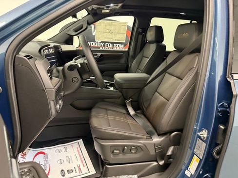 New 2025 Chevrolet Tahoe High Country image 12