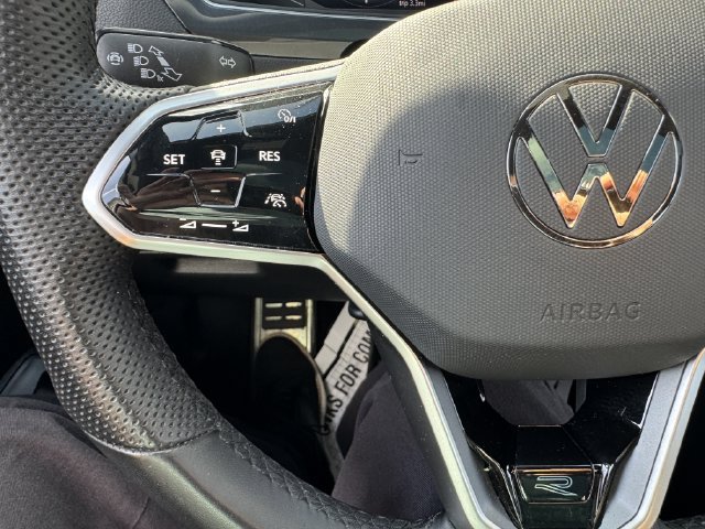 Used 2024 Volkswagen Tiguan SEL R-Line AWD/4WD image 23