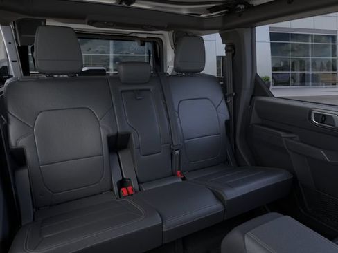 Certified 2026 Ford Bronco Badlands AWD/4WD image 11