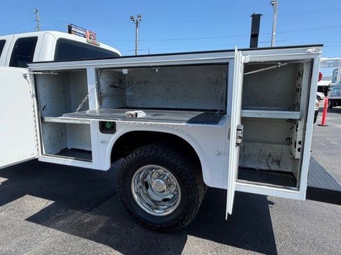 Used 2010 Ford F350 XL image 12