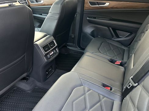 New 2026 Volkswagen Atlas SE FWD image 10
