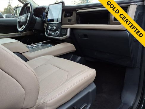 Used 2023 Ford Expedition Max Limited image 11